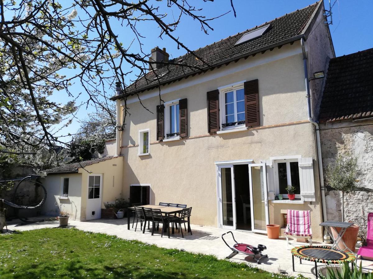 Celine'Home Saint-Germain-sur-Morin Екстериор снимка